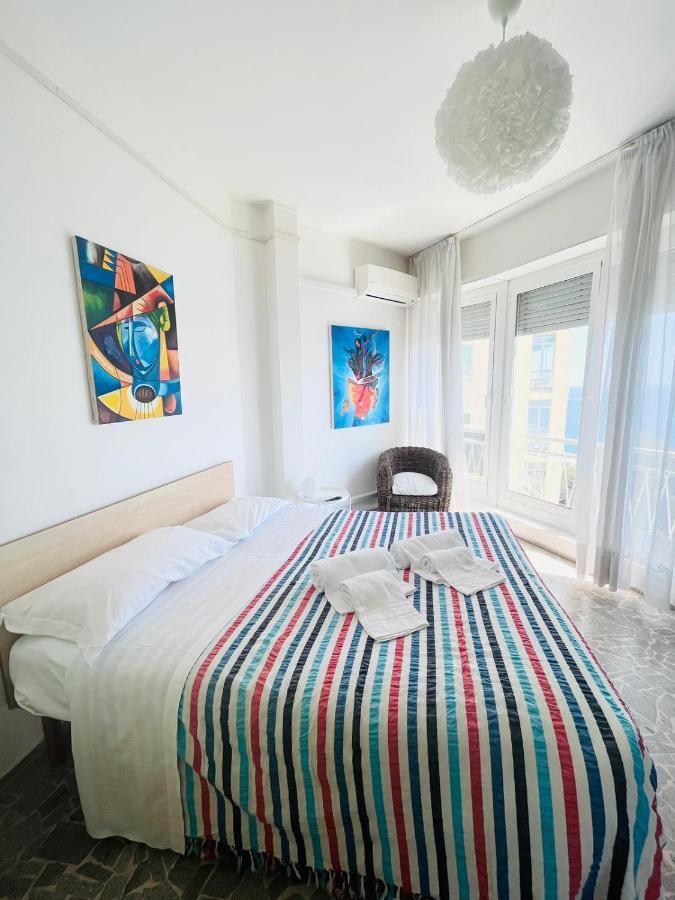 Suite Sunset 21 - Fronte Mare Sanremo Esterno foto